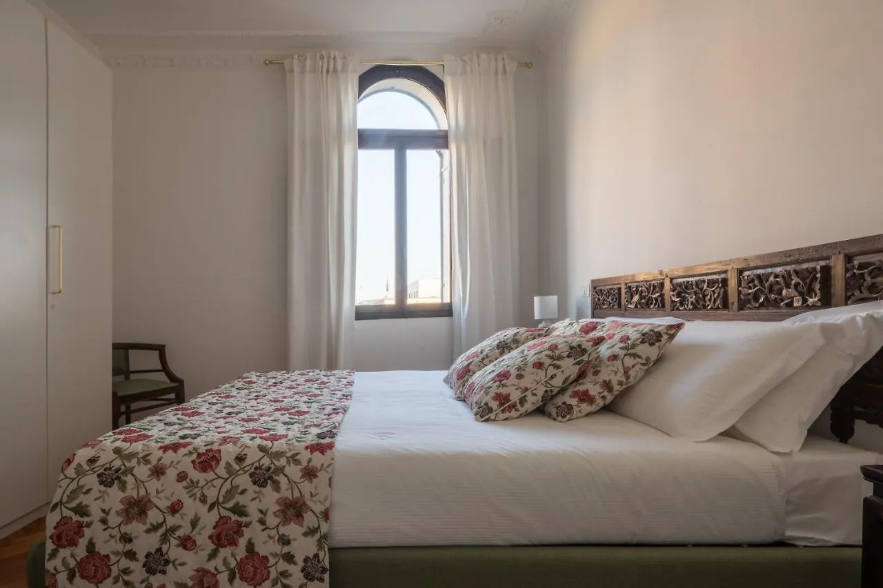 Venetian Palace R&R 0*, Wenecja
